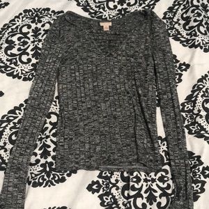 Black/grey sweatshirt